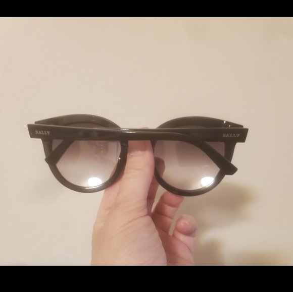 BALLY BYC069 Sunglasses. Made in Italy. - Picture 12 of 12